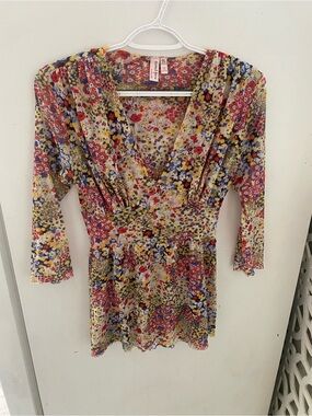 Y2K Sweet Pea Floral V-Neck Tunic in Yellow, Red, Blue